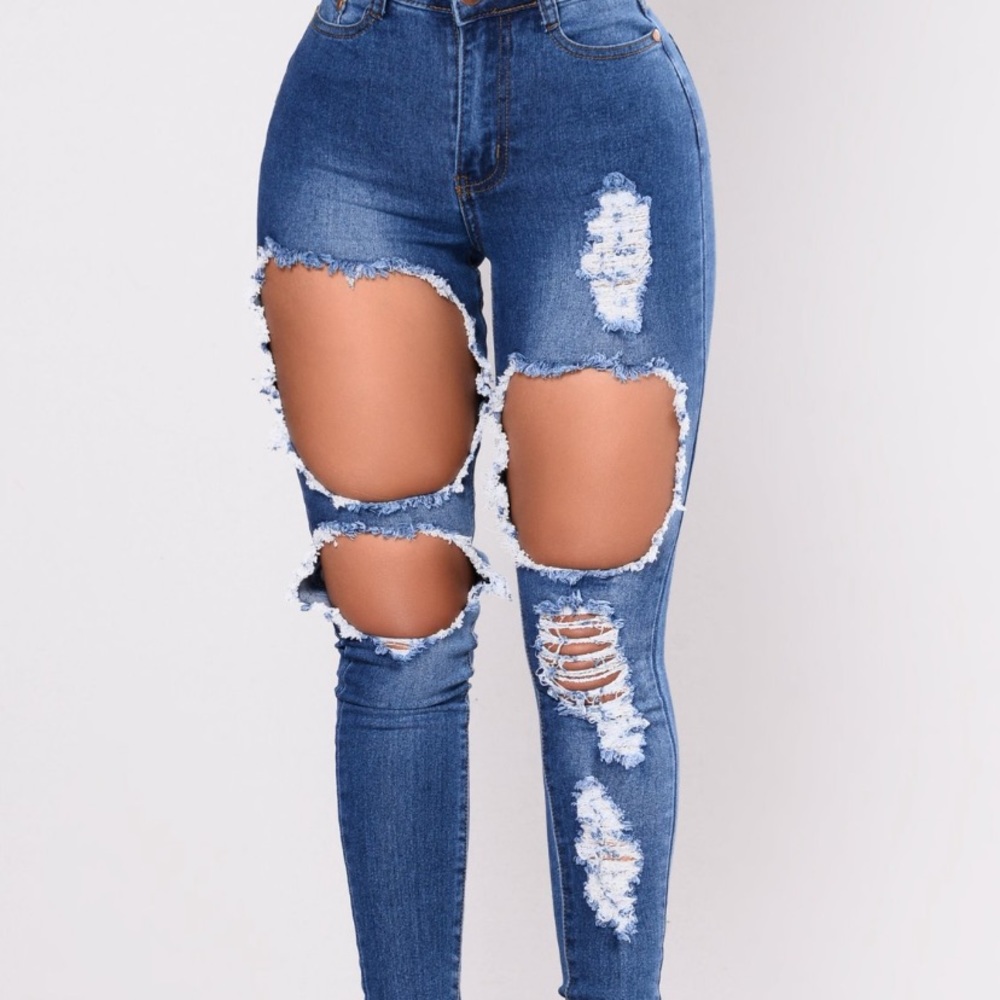 FASHION NOVA JEANS